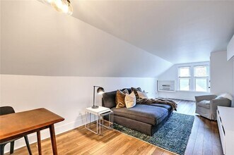 73 Washburn Ave in East Providence, RI - Building Photo - Building Photo