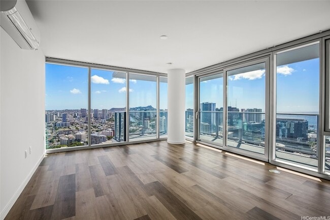 1500 Rycroft St, Unit 402 in Honolulu, HI - Foto de edificio - Building Photo