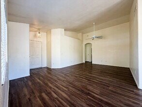 21832 N 36th Dr in Glendale, AZ - Building Photo - Building Photo