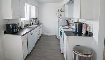 722 Alton Rd in East Lansing, MI - Building Photo