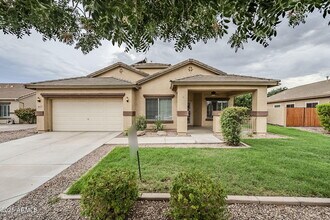 4077 E Claxton Ave in Gilbert, AZ - Building Photo - Building Photo