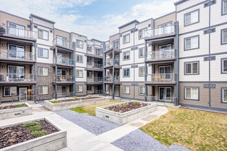 Edgewater in Edmonton, AB - Building Photo - Building Photo