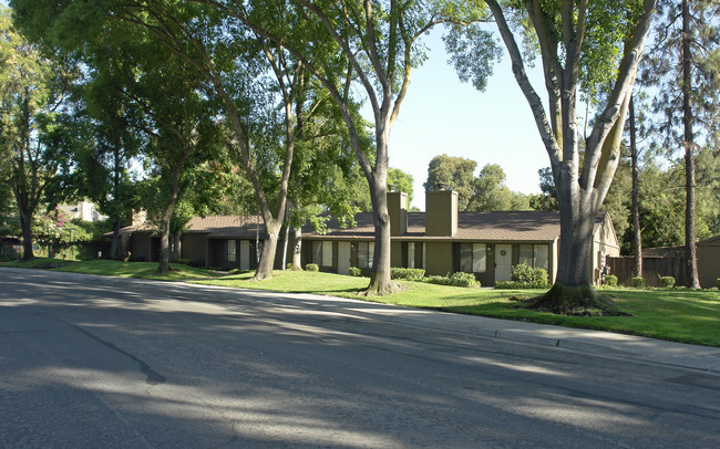 NSC Properties Apartments in Stockton, CA - Foto de edificio - Building Photo