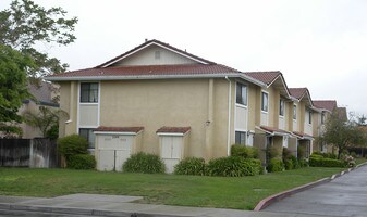 2744 College Ave in Livermore, CA - Building Photo