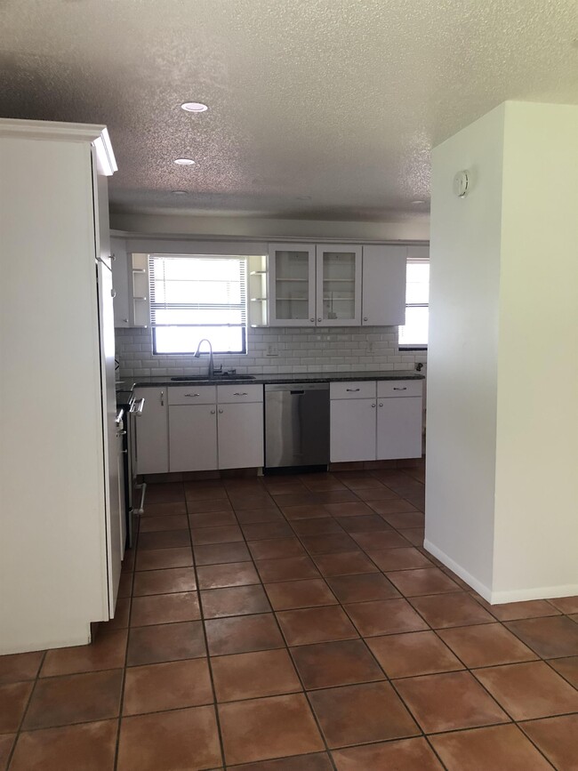 2046 Sea Ave in Indialantic, FL - Building Photo - Building Photo