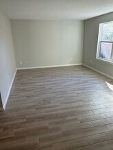 465 Crabapple Ct, Unit 1B in Orange Park, FL - Foto de edificio - Building Photo