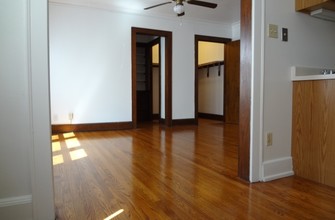 Himount Gardens in Milwaukee, WI - Building Photo - Interior Photo