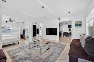 1622 Mayo St in Hollywood, FL - Building Photo - Building Photo