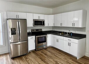 609 NW 2nd Ave in Hallandale Beach, FL - Building Photo - Building Photo