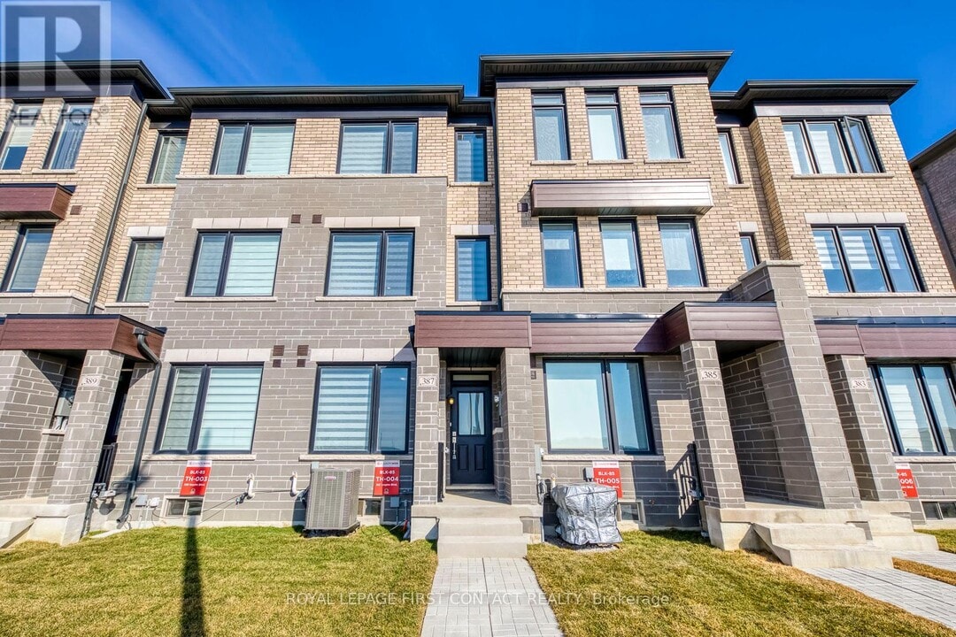 387 Inspire Blvd in Brampton, ON - Building Photo