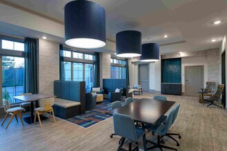 Pavilion Kennesaw in Kennesaw, GA - Foto de edificio - Building Photo