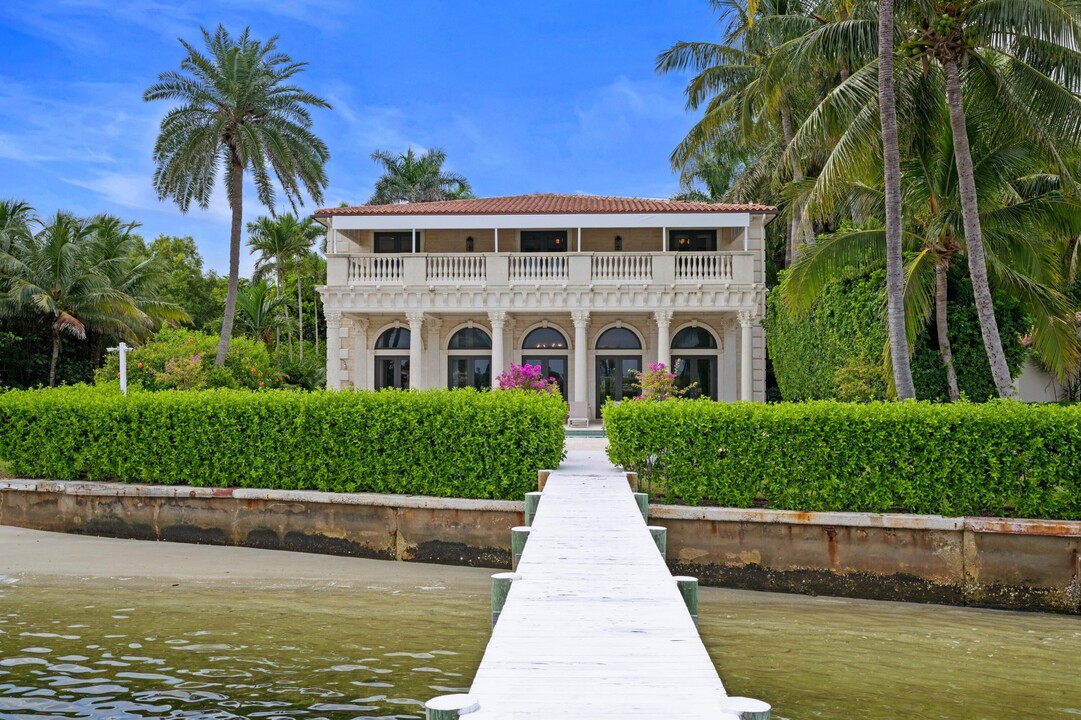 3240 N Flagler Dr in West Palm Beach, FL - Building Photo
