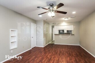 9 W Bigelow Oak Ct in The Woodlands, TX - Building Photo - Building Photo
