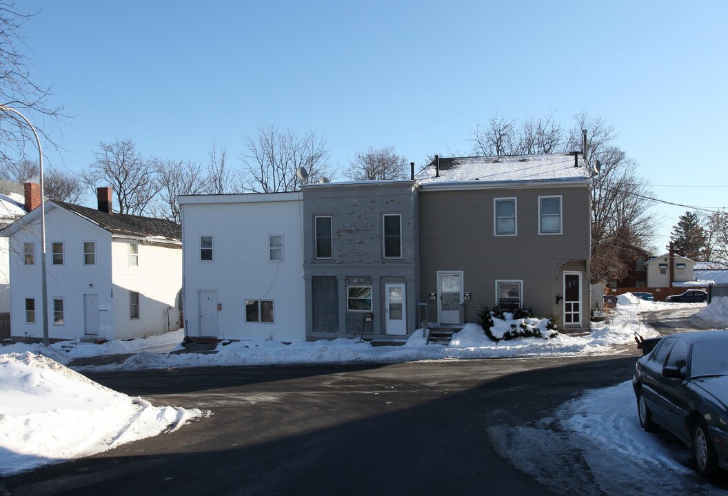 118-124 Market St in Palmyra, NY - Building Photo