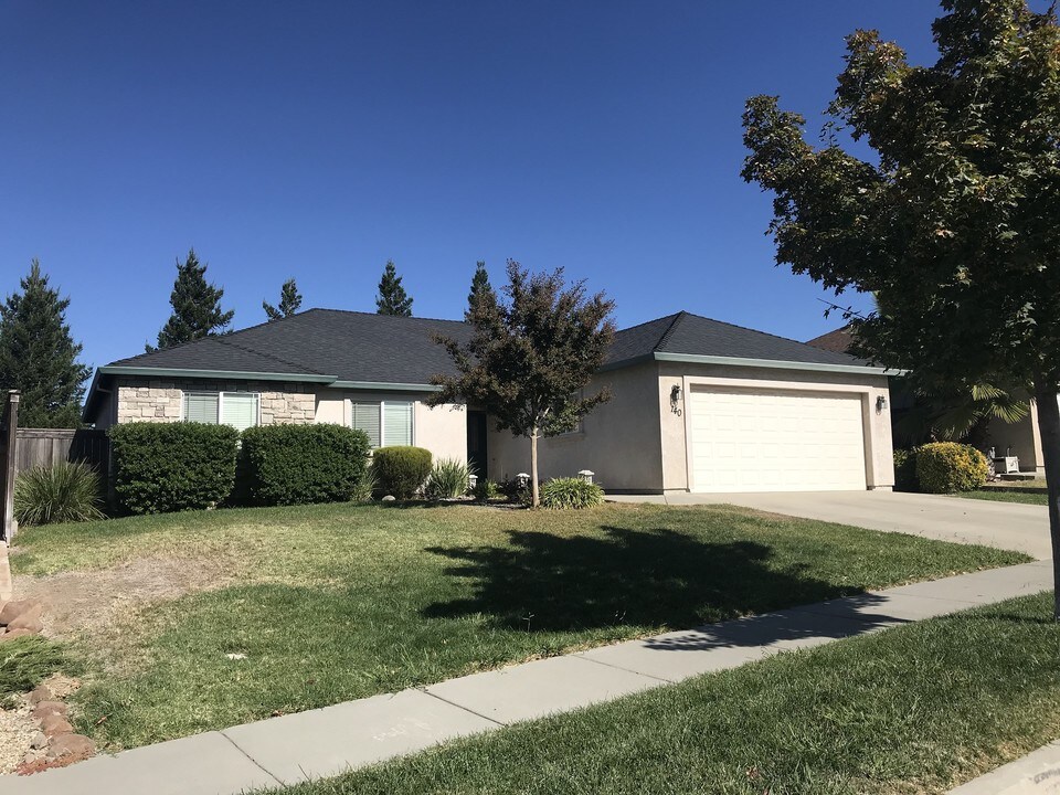 140 Delaney Dr in Chico, CA - Building Photo