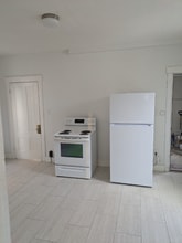 148 Bartlett St in Lewiston, ME - Building Photo - Building Photo