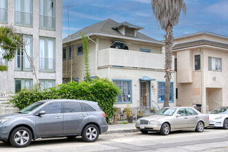 44 Rose Ave in Venice, CA - Building Photo - Building Photo