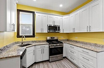 1826 S Drake Ave in Chicago, IL - Building Photo - Building Photo