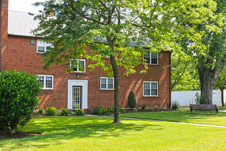 SnyderPark Village Apartments in Amherst, NY - Building Photo - Building Photo