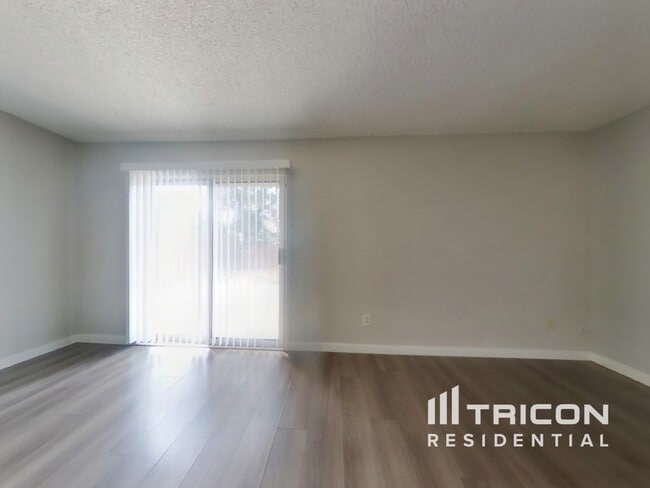 1678 Maywood Dr in Marysville, CA - Building Photo - Building Photo