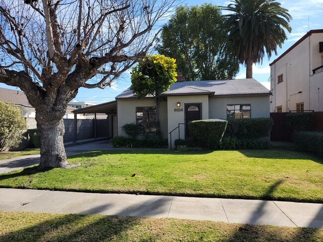 property at 12820 Admiral Ave
