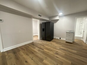 4628 Oakley Ave in Cleveland, OH - Foto de edificio - Building Photo