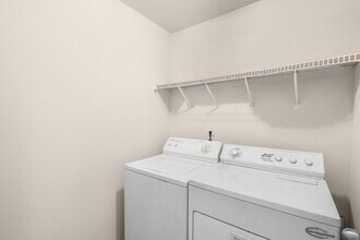 10622 Elm Bend Dr in Charlotte, NC - Foto de edificio - Building Photo