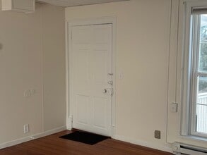 887 Natural Chimneys Rd, Unit A in Mount Solon, VA - Foto de edificio - Building Photo