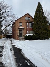 2340 Ashurst Rd in University Heights, OH - Building Photo - Building Photo