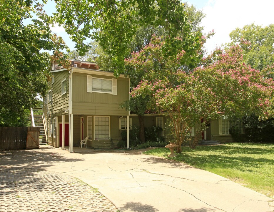 3203 Highland Ter in Austin, TX - Building Photo