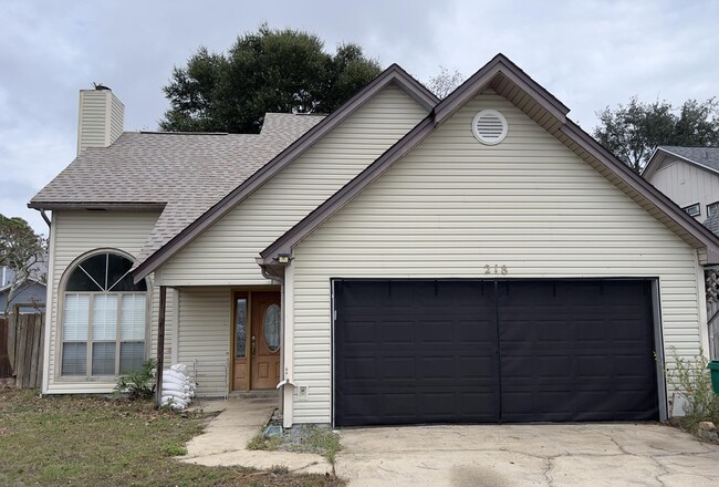 property at 218 Woodland Park Cir