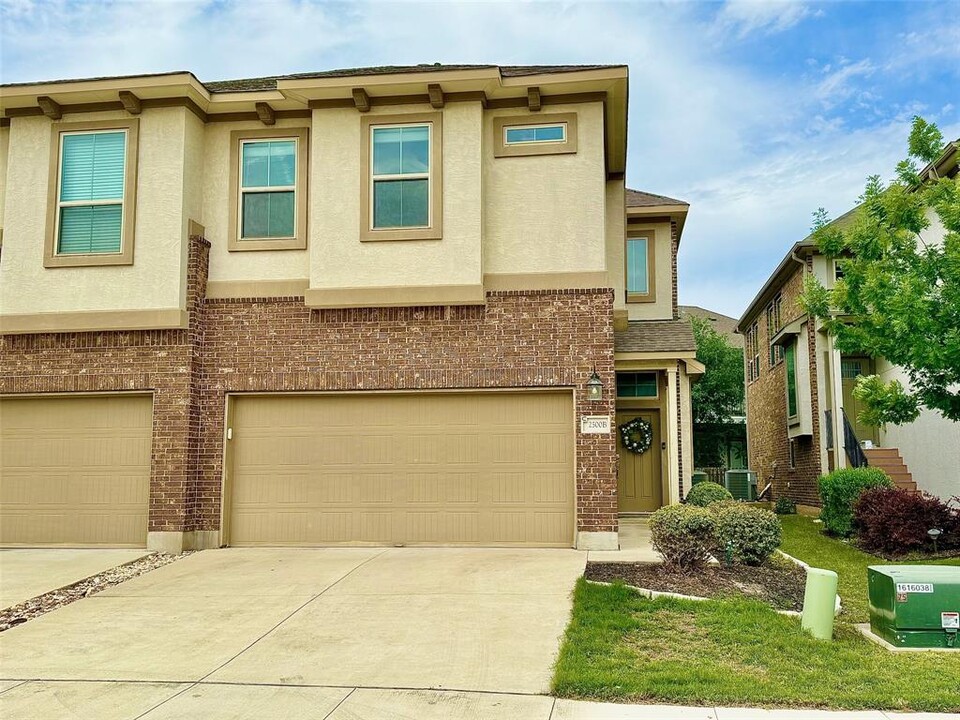 2500 Meyer Cv in Pflugerville, TX - Foto de edificio