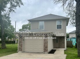 3206 Angelfish Cove in Baytown, TX - Building Photo