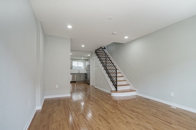 property at 1918 Pierce St