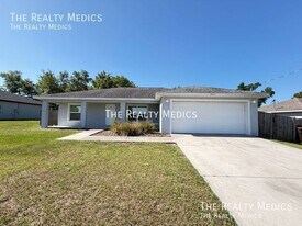 9432 SE 152nd Pl in Summerfield, FL - Building Photo
