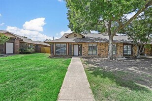 4048 St Christopher Ln in Dallas, TX - Building Photo