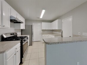 5746 Gasser Ln in Houston, TX - Building Photo - Building Photo