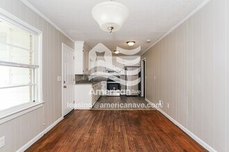 1813 Bassler St in Columbia, SC - Foto de edificio - Building Photo