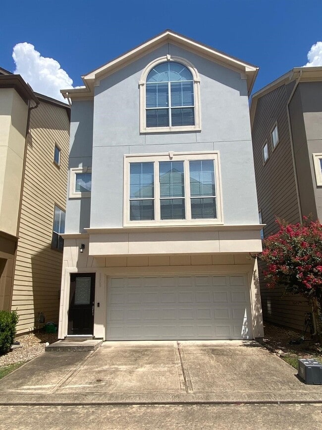 property at 3209 Clearview Cir