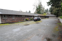 7422 Steilacoom Blvd SW in Lakewood, WA - Building Photo - Building Photo