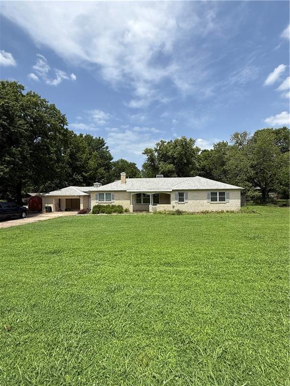 property at 1918 W Wedington Dr