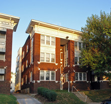 4121-4123 Walnut St Apartamentos