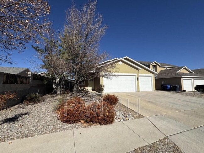 property at 6131 Aldea Ave NW