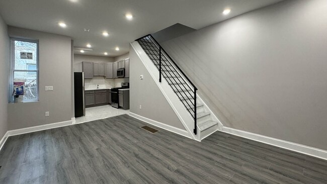 property at 2603 W Seltzer St