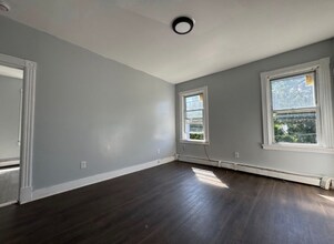 3 Kenyon Ct in Hartford, CT - Building Photo - Building Photo