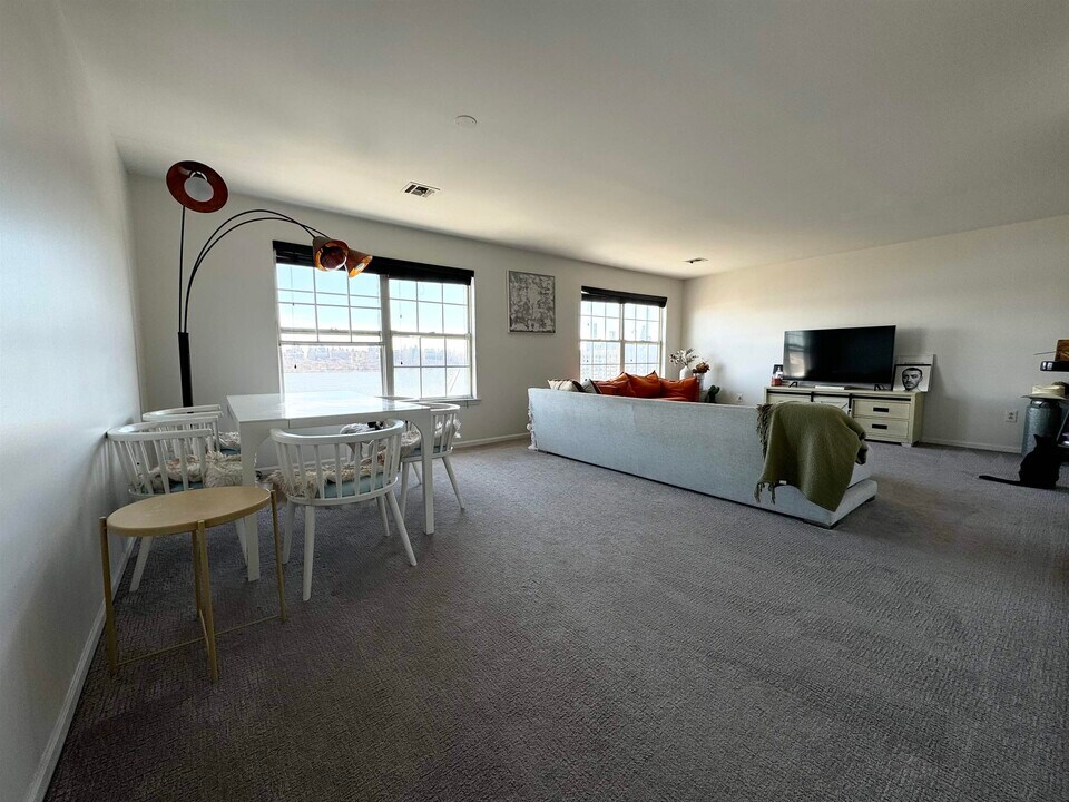 20 Bergen Ridge Rd in North Bergen, NJ - Building Photo