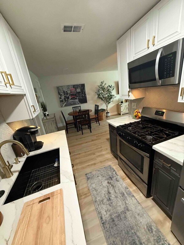 property at 4752 Greenholme Dr