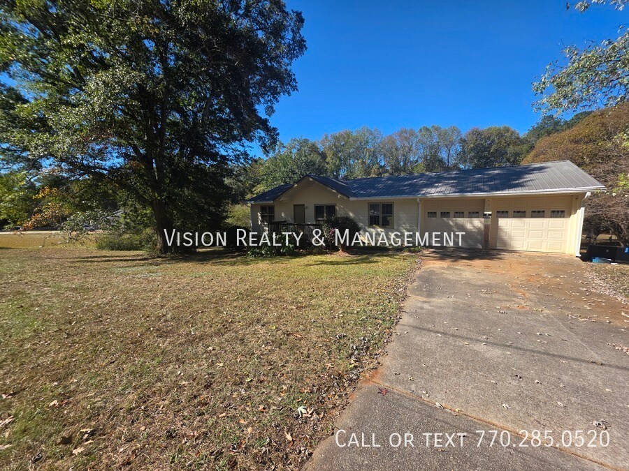 1738 Hays Mill Rd in Carrollton, GA - Building Photo