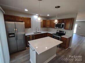 1857 Birch Heights Ct in Charlotte, NC - Building Photo - Building Photo