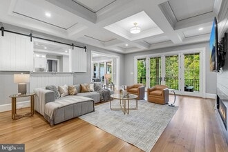 7002 River Oaks Dr in McLean, VA - Building Photo - Building Photo